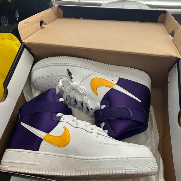 07 NBA lakers Air Force one high top - Picture 5 of 5
